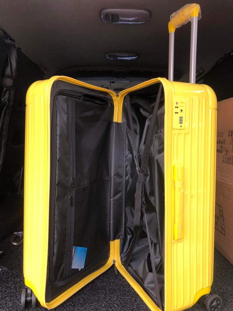 Yellow 26inches Trunk Luggage (Category: Luggage) located in Antipolo. Submitted by em_cunanan (Listing ID 1212901424, Image 3). Description: Description * Hardsell * Matte texture * High quality ABS+ PC material * Waterproof * Rotation wheels 360 degree * TSA embedded combination lock 26 inches Wheels to Handle - 40inches Lenght-14inches Sides- 13.5inches 28inches Wheels to Handle - 40inches Lenght- 16inches Sides- 14.5inches Color -Blush Pink -