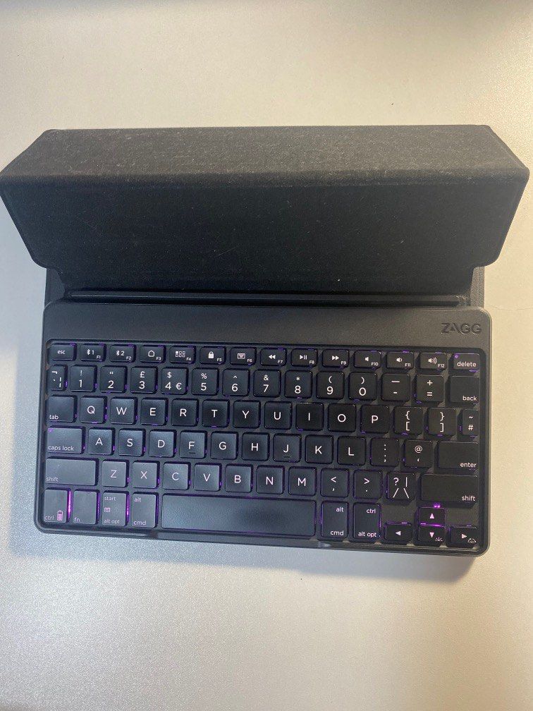 ZAGG bluetooth keyboard (Category: Computer Keyboard) located in Makati City. Submitted by elle.atari (Listing ID 1212959202, Image 2). Description: Rfs for tuition fees Drop your offers Shipping shoulder of buyer .