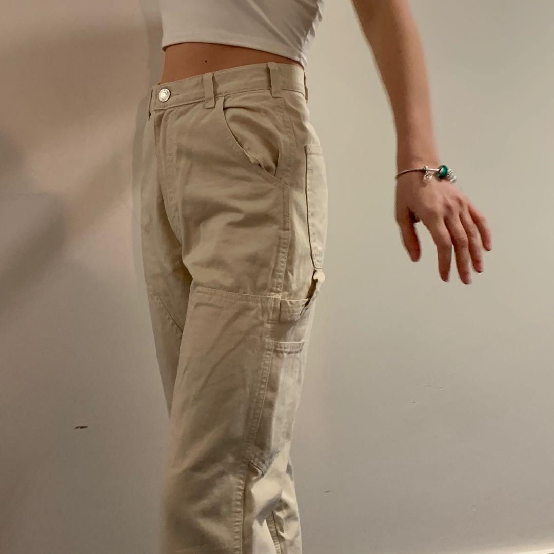 zara beige cargo pants, Women's Fashion, Bottoms, Jeans & Leggings on  Carousell