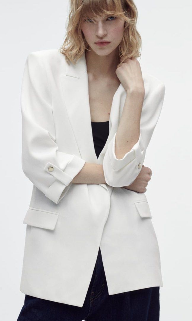 Zara White Rolled Up Blazer (Category: Coats, Jackets and Outerwear) located in Muntinlupa City. Submitted by downtodeclutter (Listing ID 1212951424, Image 1). Description: - brand new with tag - xs but can fit up to medium - super nice - last price posted.