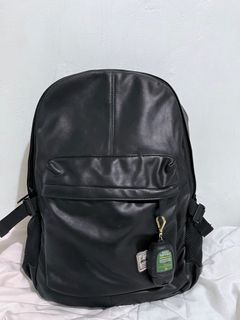 (Category: ) located in . Submitted by Preloved_by_Chloe (Listing ID 1216211212, Image 1). Description: .