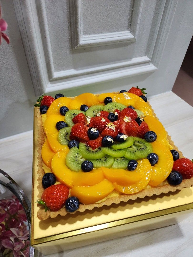 8 inch Fruit Tart (Halal), Food & Drinks, Homemade Bakes on Carousell