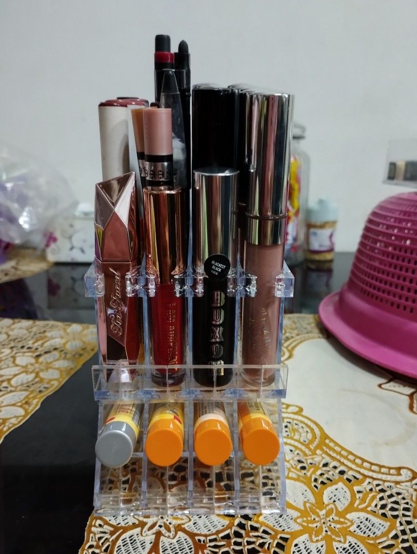 Acrylic lipstick organizer (Category: Makeup) located in Makati City. Submitted by dilancay (Listing ID 1216384161, Image 1). Description: .