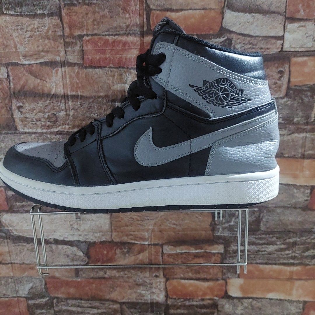AJ retro High OG shadow, Fesyen Pria, Sepatu Sneakers di Carousell