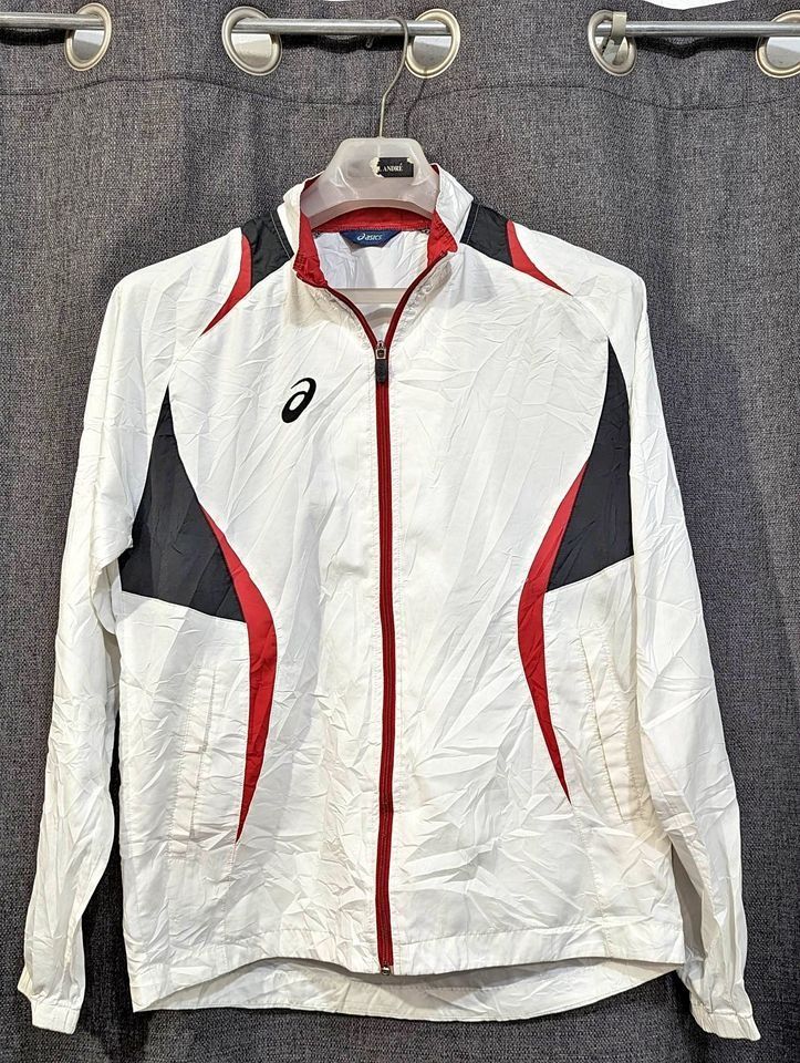 Asics windbreaker price outlet