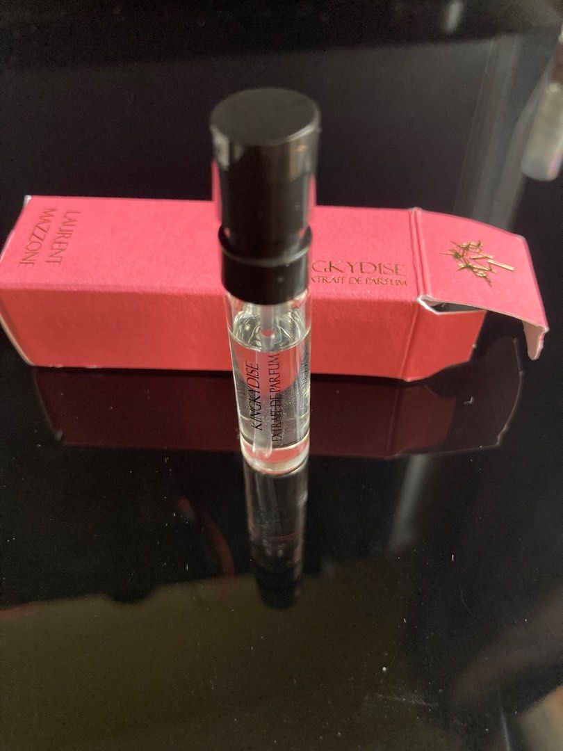 Assorted Perfume Samples Take All for 500 on Carousell