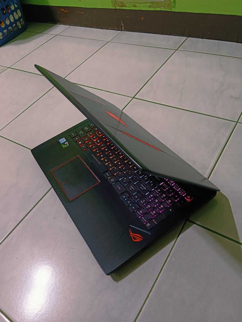 ASUS ROG STRIX Core i7 7700HQ 8GB DDR4 RAM 256GB SSD NVIDIA GeForce GTX ...