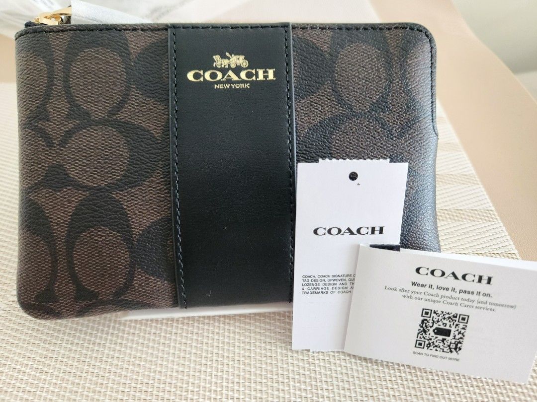How to tell if a coach wristlet is authentic online