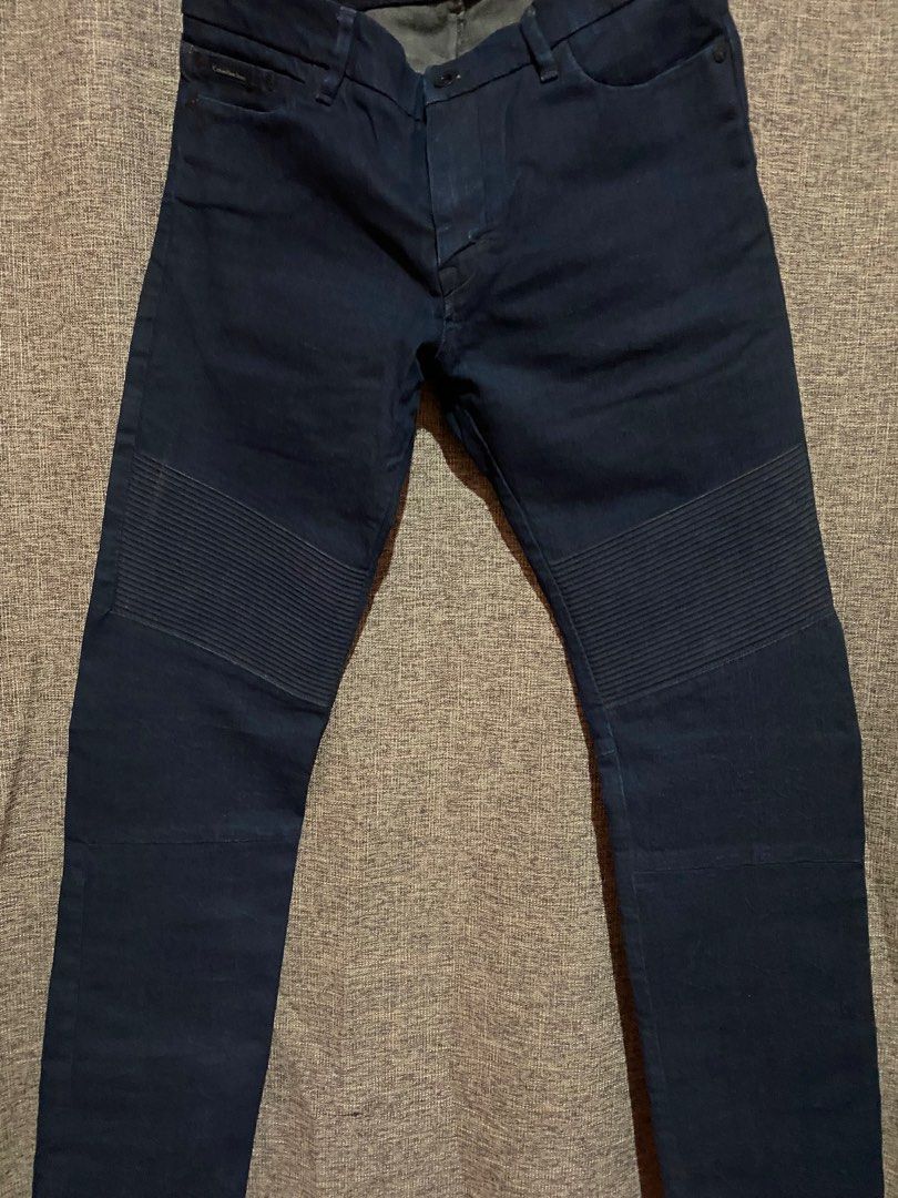 Calvin Klein Jeans (Category: Jeans) located in Cordon. Submitted by bitxybitx (Listing ID 1216382835, Image 1). Description: Calvin Klein Biker Jeans Never Used 31-32 on Tag .