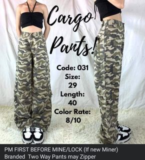 Cargo pants como green