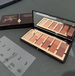 Charllote tilbury eyeshadow pallete