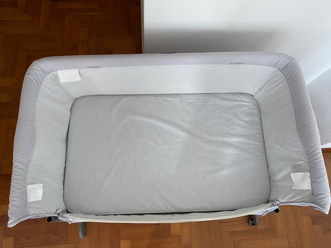 Chicco next 2 me co sleeping baby bed cot , Babies & Kids, Baby Nursery