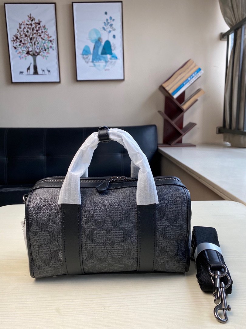 Coach hotsell signature duffle