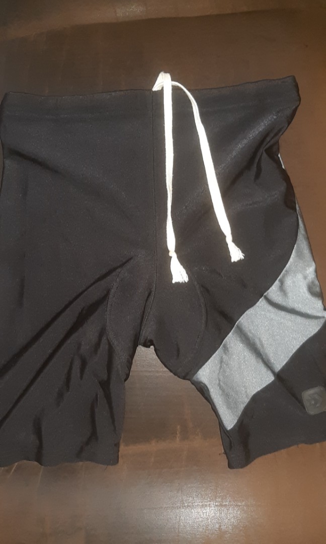 Converse Cycling Shorts, Men's Fashion, Activewear on Carousell