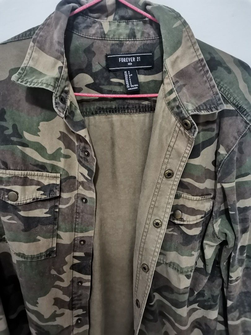 Forever 21 camo jacket mens deals