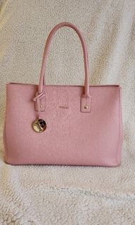 （分類：）位於 。 由 ianella.closet 提交（商品編號 1216279982，圖片 1）。簡介： 。