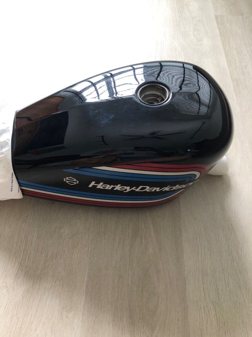 iron 883 tank
