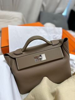 （分類：）位於 。 由 VCluxuryyy 提交（商品編號 1216337380，圖片 1）。簡介： 。