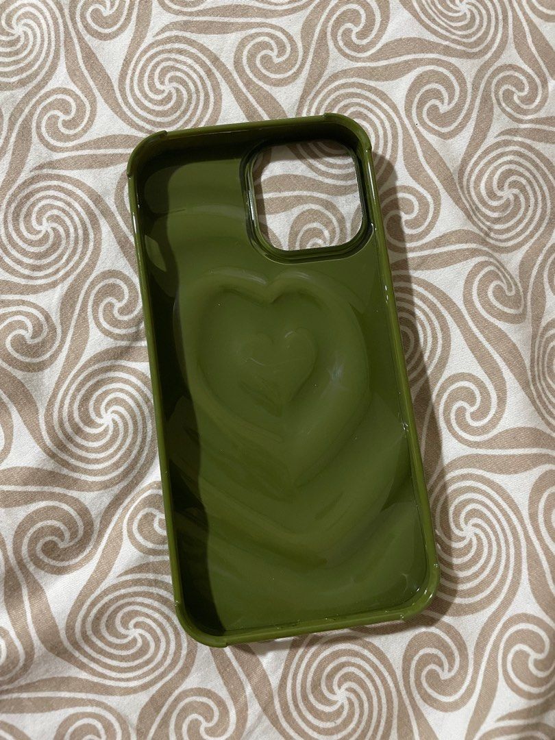 Iphone 12 Pro Case (Category: Cases & Sleeves) located in Las Pinas. Submitted by polinegrc (Listing ID 1216390136, Image 3). Description: BRAND NEW rfs: wrong size .