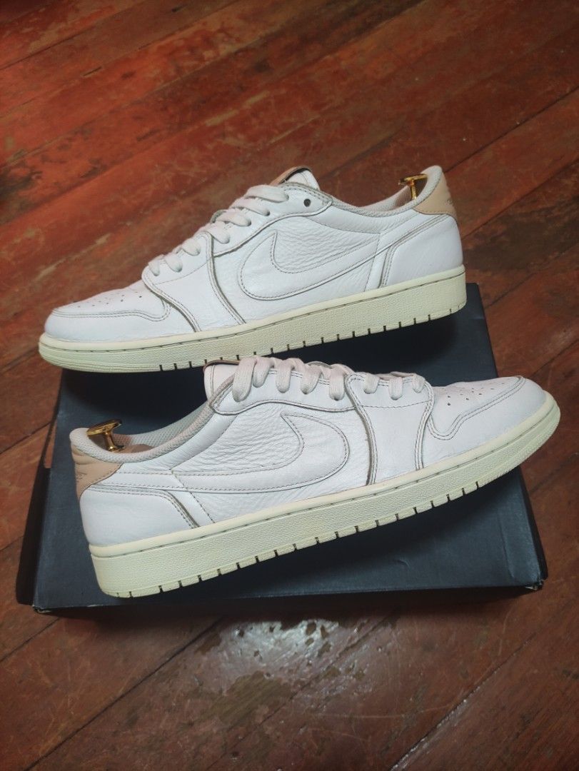 Jordan 1 on sale low white vachetta