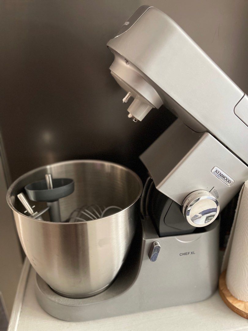 Kenwood Chef XL ( Stand mixer ), Furniture & Home Living, Kitchenware