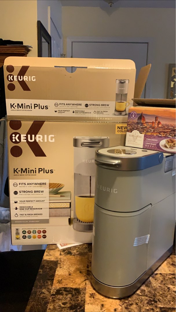 Keurig Kmini Plus with free portable voltage converter, TV & Home