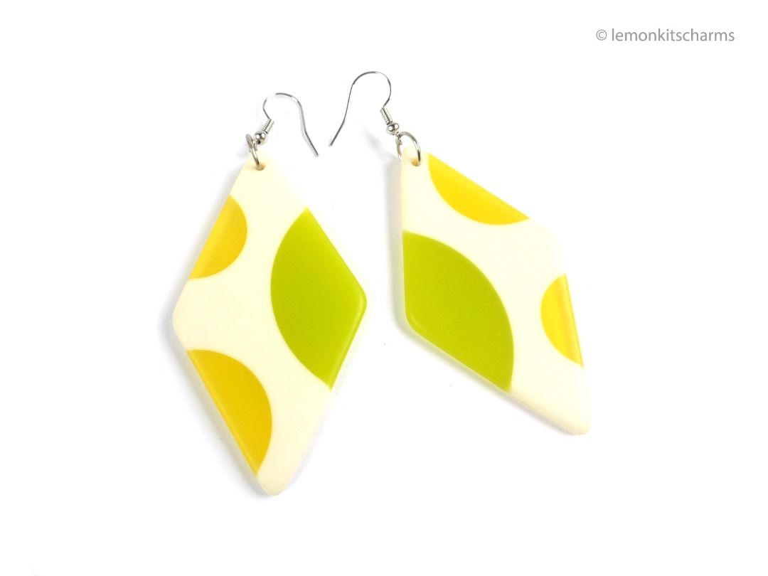 Large Polka Dot Plastic Earrings Choose Yellow Blue er1202 c Women s Fashion Jewelry Organisers Earrings on Carousell