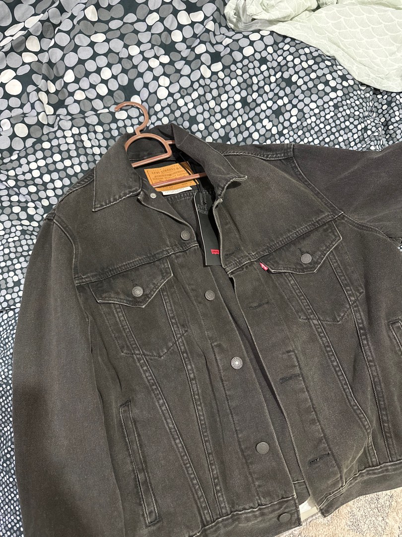 Levis Black Denim Jacket (NEGOTIABLE), Women's Fashion, Coats, Jackets and  Outerwear on Carousell