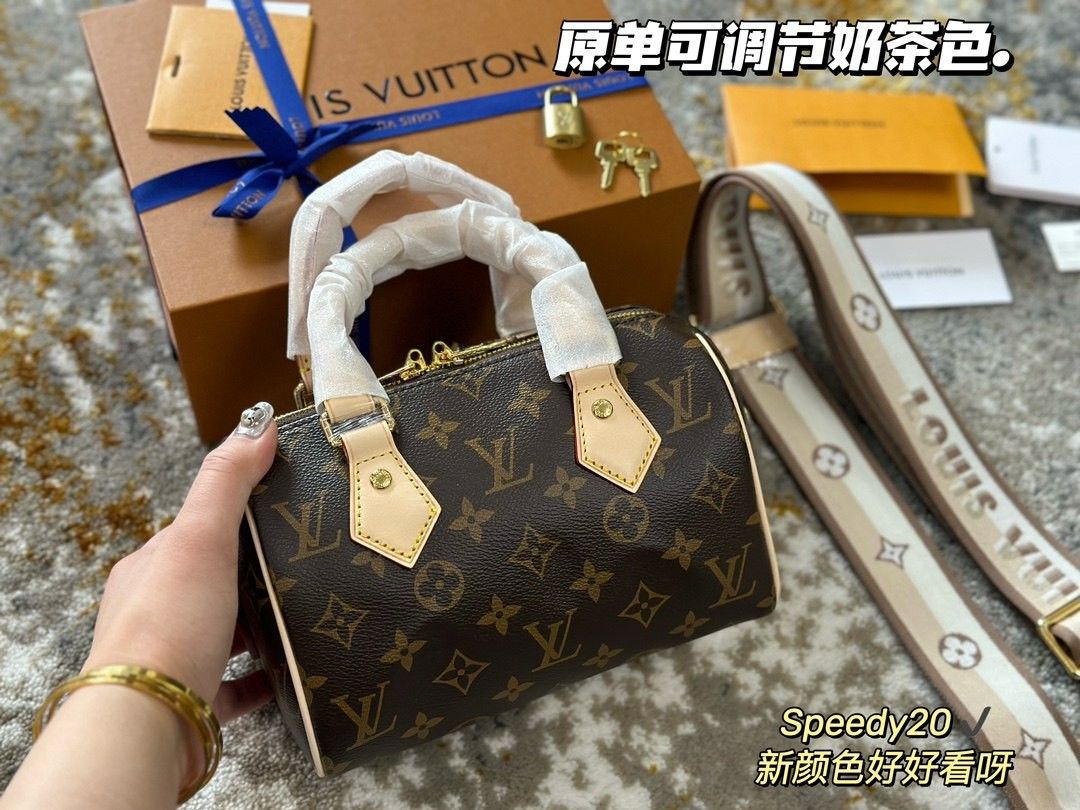 Pillow Speedy out and about ♡ : r/Louisvuitton