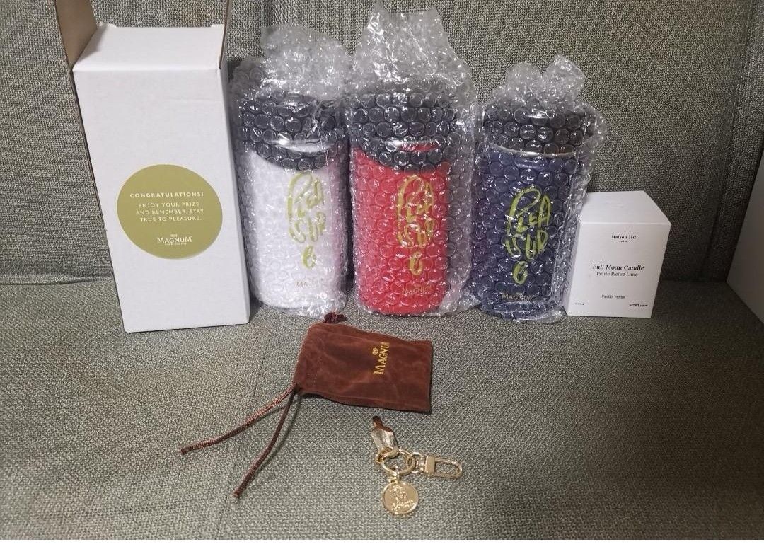 Magnum auction water bottle golden tumbler golden keychain charm ice cream Mason 21G Collaboration candle Inspired Hydro Flask