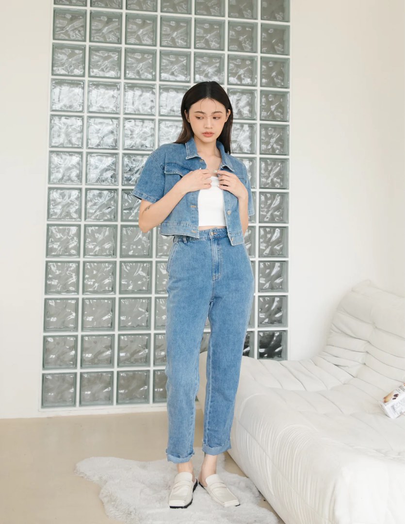 CAREY STRAIGHT LEG DENIM DUNGAREE IN MID WASH