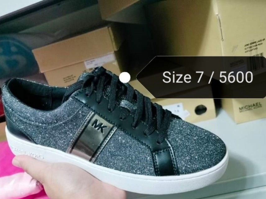 Michael kors shoes size 7 deals