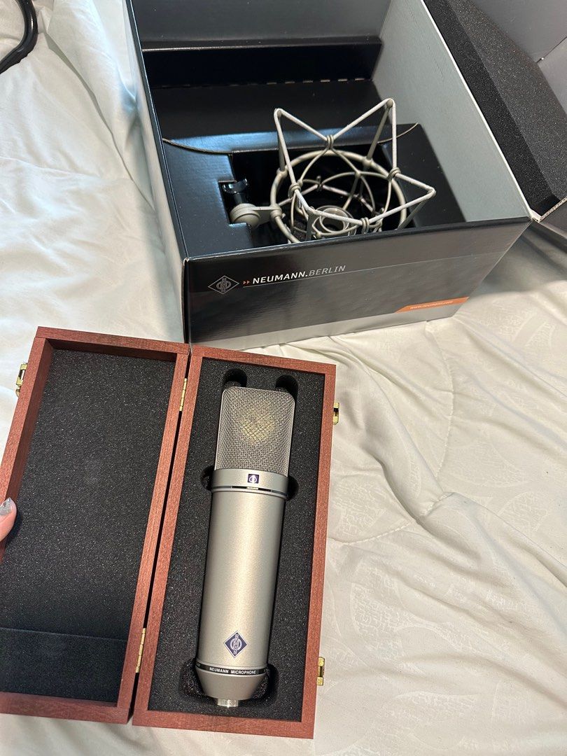 Microphone Neumann U87 Ai Legendaris, Elektronik, Audio di Carousell