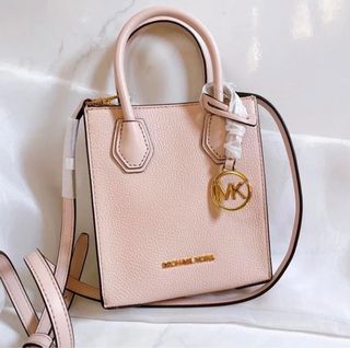 (Category: ) located in . Submitted by yhn_boutique (Listing ID 1216335826, Image 1). Description: .
