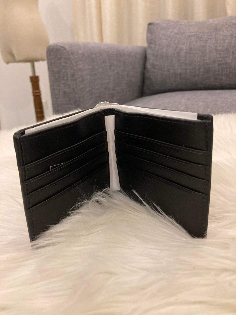 MK Wallet (Category: Luxury Bags & Wallets) located in Mabalacat. Submitted by maiyasluxurybagshoppe (Listing ID 1216295448, Image 2). Description: .
