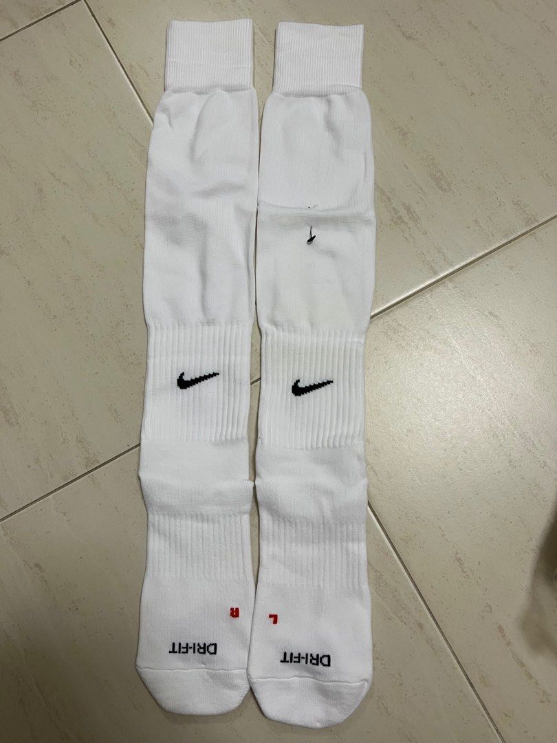 NIKE Academy Knee High Socks Size L BRAND NEW