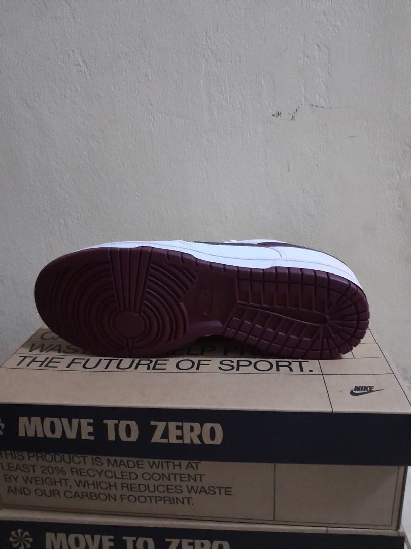 dunk low maroon