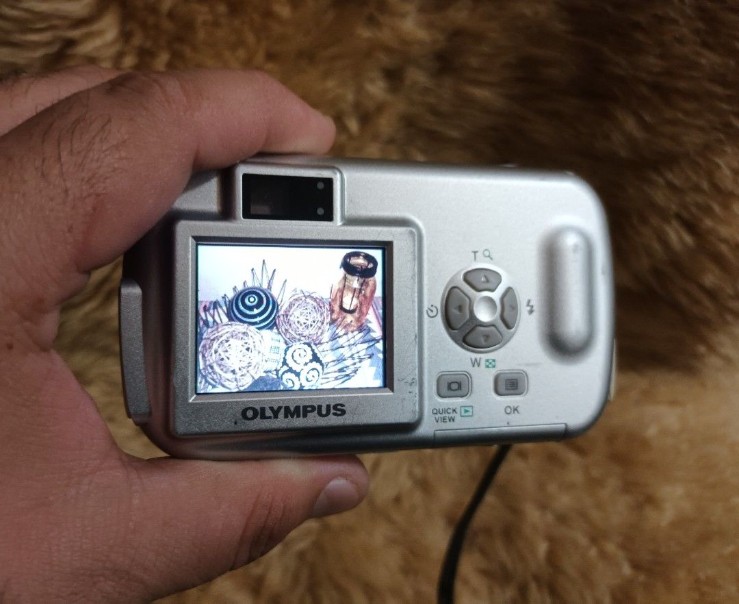 Olympus Camedia C150 Digital Camera, Photography, Cameras on Carousell