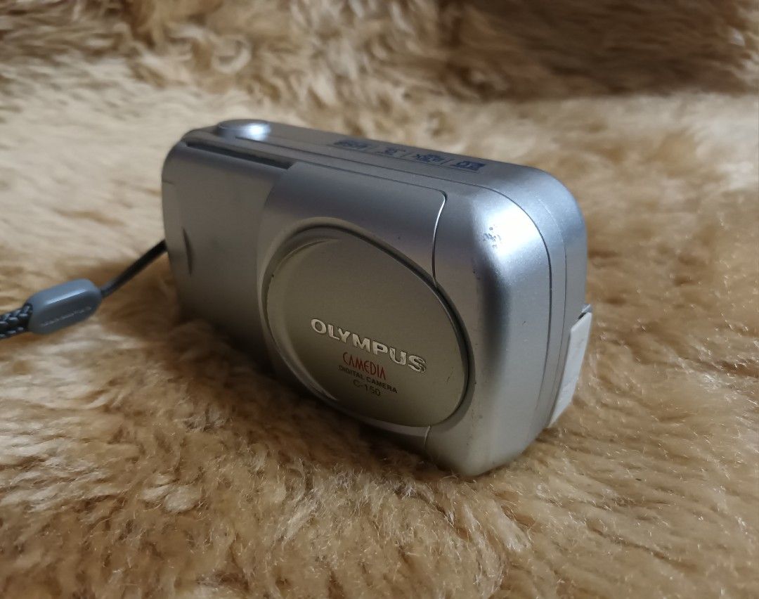 Olympus Camedia C150 Digital Camera, Photography, Cameras on Carousell