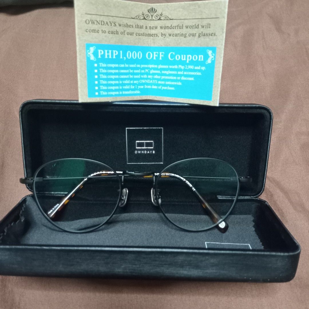 OWNDAYS Reading Glass w/ Php1,000 off voucher!!!! on Carousell