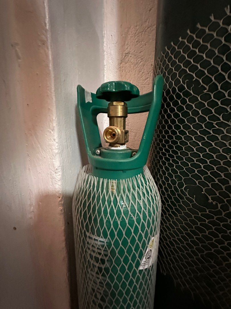 Oxygen Tank with Accessories , Health & Nutrition, Medical Supplies