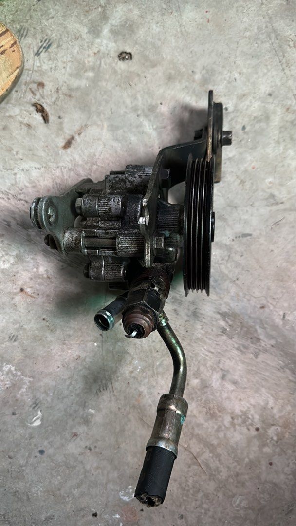 Power steering pump Alphard AHN10, Auto Accessories on Carousell