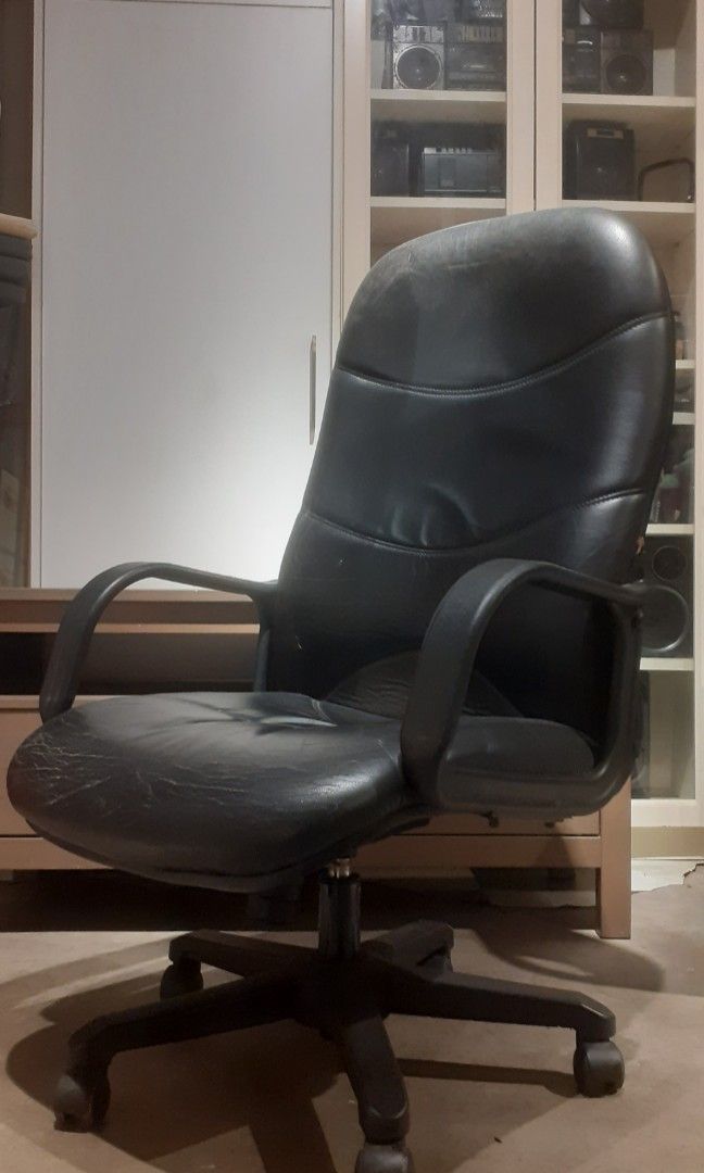 Preloved Full Leather Office Chair, hydraulic problem, Furniture & Home