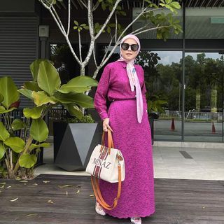 Preloved Minaz Zara Lacey Suit XL (PRICE NEGOTIABLE)