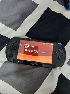 Psp Street with 128gb full of games
