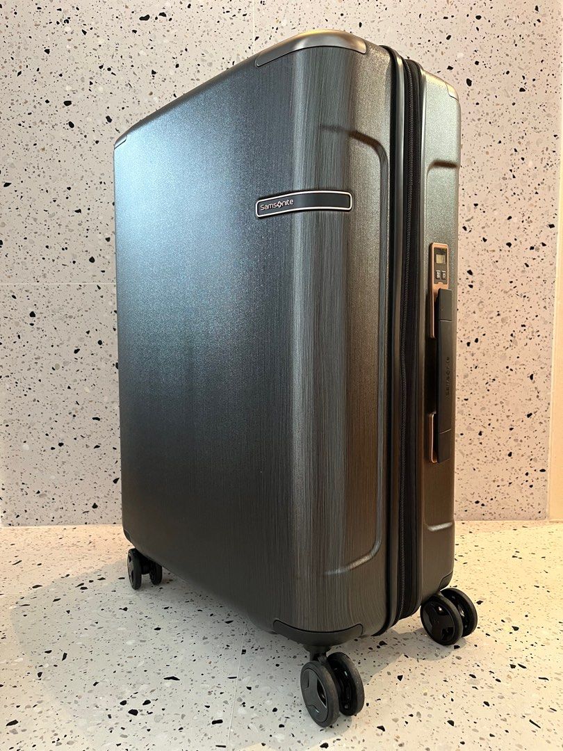 Samsonite EVOA Tech Spinner 69/25, Hobbies & Toys, Travel, Luggage on Carousell