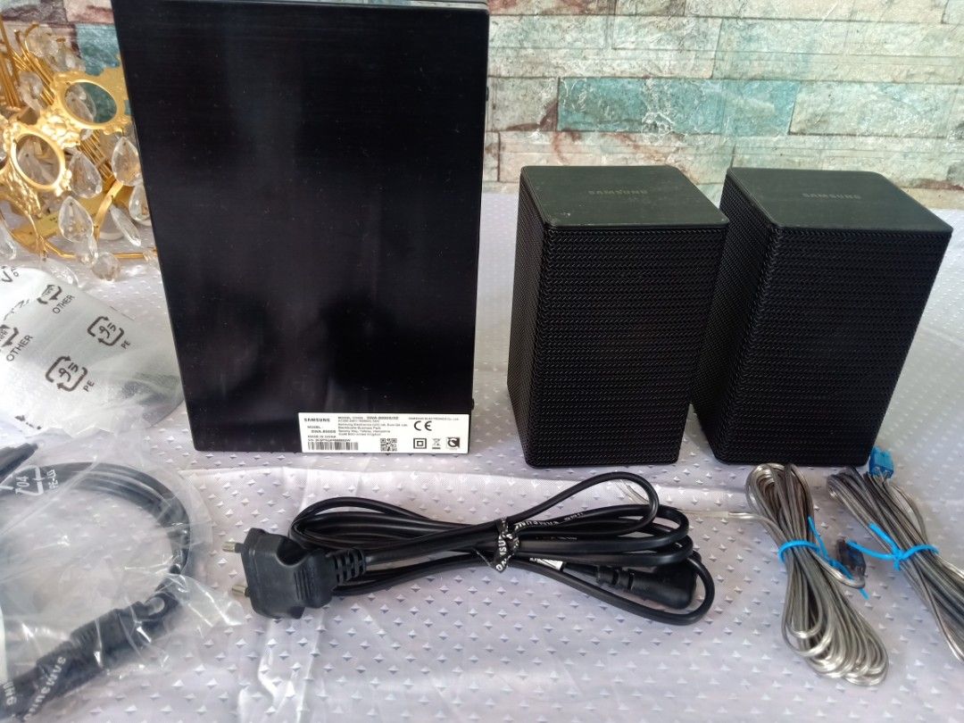 SAMSUNG Wireless Rear Speaker Kit, TV & Home Appliances, TV