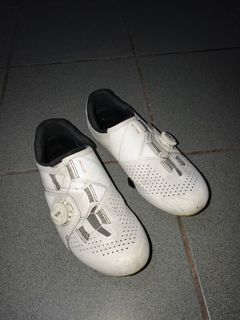 Shimano RC3 Women’s Size 39 (White) Road Cleats shoes