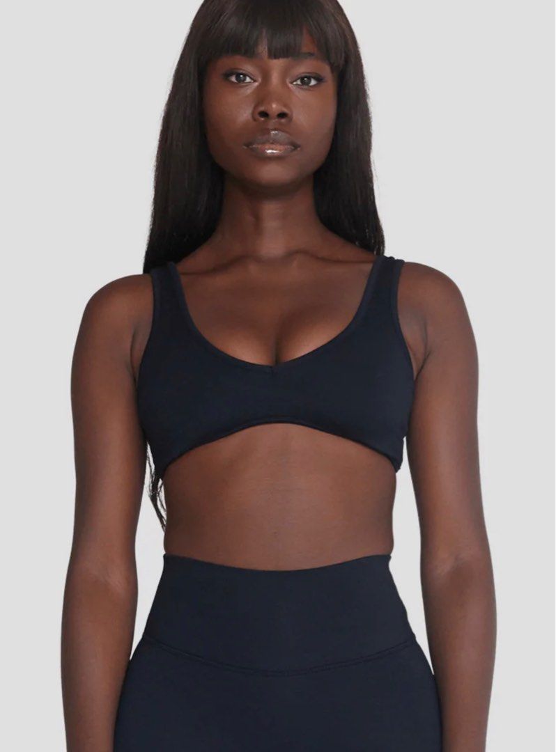 Size S] Crop Shop Boutique CSB Isla Crop/Top in Black, Women's Fashion,  Activewear on Carousell