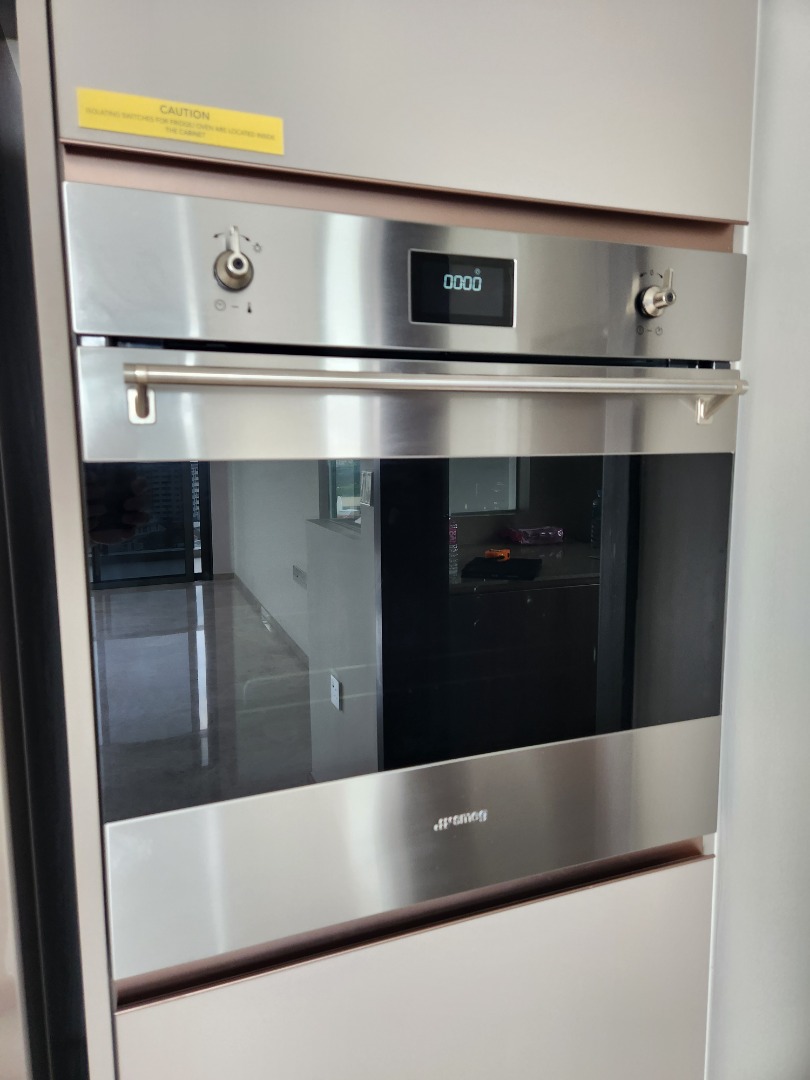 Smeg Oven SF6390XE 60CM Classic Oven with digital screen, TV & Home